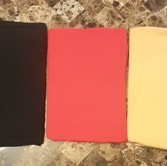 3 Sofia Vitali Infinity Scarves in Black, Red, and Beige - Picture 5 of 7